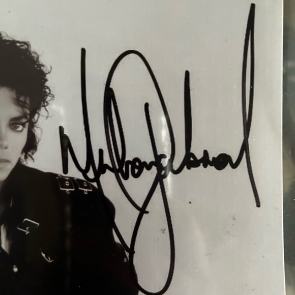 Michael Jackson bad era signed (reprint) ✍🏼 - Picture 4 of 4